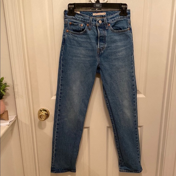 Levi's Wedgie Straight jeans; worn once; size 25 - Picture 5 of 10